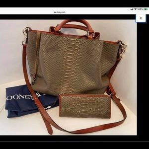 Barely used bag with matching wallet